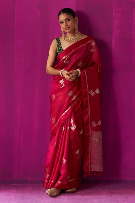 FIVE POINT FIVE Magenta Soft Silk Padmini Jaal Detailed Pallu Saree With Running Blouse Piece 