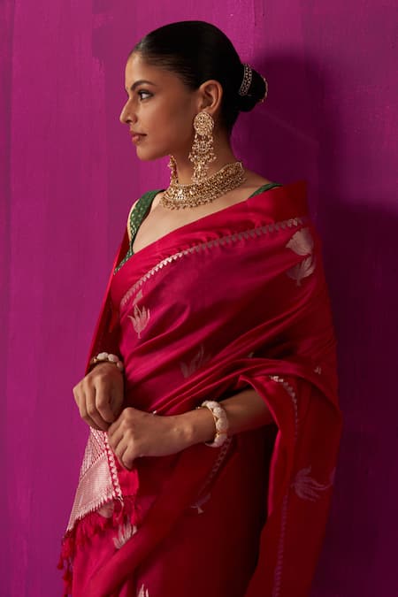Five Point Five Magenta Silk Padmini Jaal Detailed Pallu Saree With Running Blouse Piece Online at Aza Fashions Five Point Five_Magenta Silk Padmini Jaal Detailed Pallu Saree With Running Blouse Piece _Online_at_Aza_Fashions
