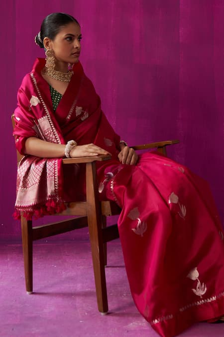 Buy Five Point Five Magenta Silk Padmini Jaal Detailed Pallu Saree With Running Blouse Piece Online at Aza Fashions Buy_Five Point Five_Magenta Silk Padmini Jaal Detailed Pallu Saree With Running Blouse Piece _Online_at_Aza_Fashions