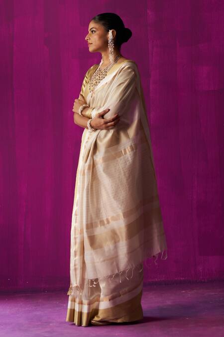 Buy Five Point Five Off White Maheshwari Zari Amrapali Resham Border Saree With Running Blouse Piece Online at Aza Fashions Buy_Five Point Five_Off White Maheshwari Zari Amrapali Resham Border Saree With Running Blouse Piece _Online_at_Aza_Fashions