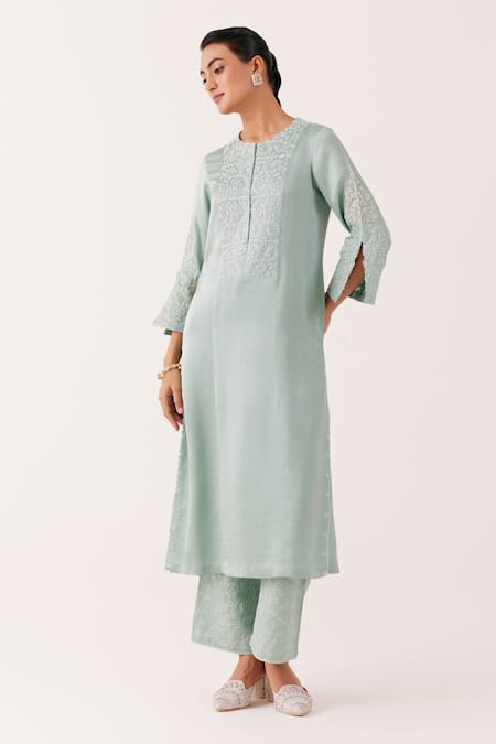 Devnaagri Blue Organza, Satin Sequins, Embroidery Round Flora Dori And Kurta Set Online at Aza Fashions Devnaagri_Blue Organza, Satin Sequins, Embroidery Round Flora Dori And Kurta Set _Online_at_Aza_Fashions