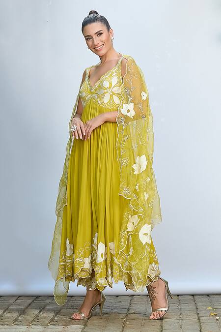 Buy_Priyanka Jain_Green Chiffon Embroidery V-neck Floral Anarkali Set _Online_at_Aza_Fashions