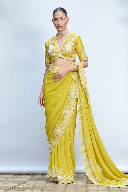 Priyanka Jain_Green Crepe Embroidery V-neck Floral Aari Pre-draped Saree With Blouse _Online_at_Aza_Fashions