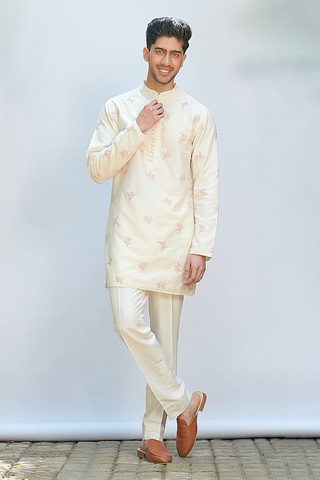 Priyanka Jain Ivory Cotton Silk Embroidery Thread Kurta Set 