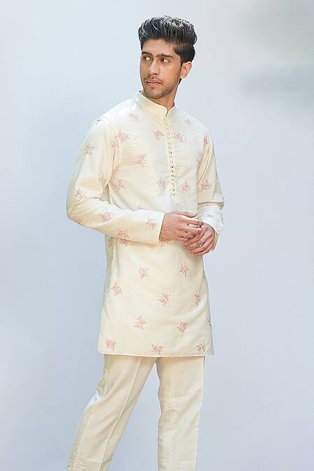 Priyanka Jain_Ivory Cotton, Silk Embroidery Thread Kurta Set _Online_at_Aza_Fashions