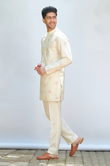 Buy_Priyanka Jain_Ivory Cotton, Silk Embroidery Thread Kurta Set _Online_at_Aza_Fashions