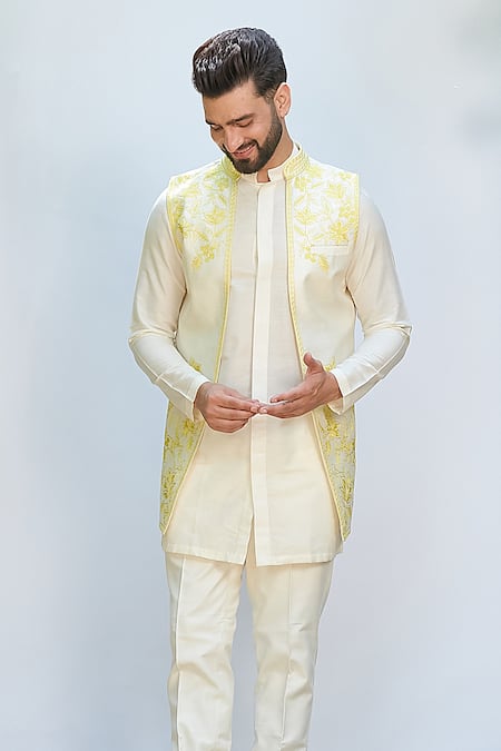 Priyanka Jain_Ivory Silk, Chanderi, Cotton Embroidery Floral Thread Bundi Set _Online_at_Aza_Fashions