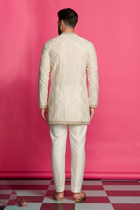 Priyanka Jain Geometric Embroidered Kurta Set 