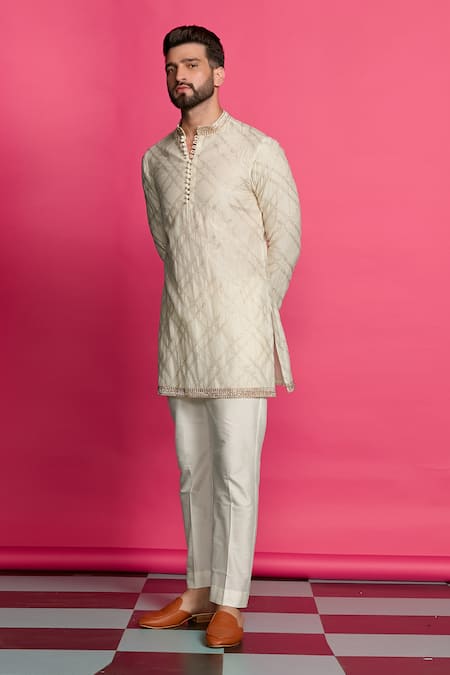 Shop_Priyanka Jain_Ivory Chanderi, Cotton Zari Geometric Embroidered Kurta Set _Online_at_Aza_Fashions