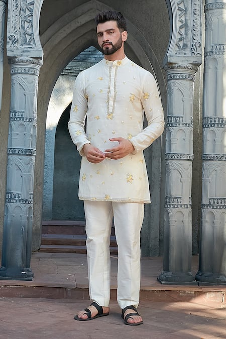 Priyanka Jain_Ivory Chanderi, Cotton Pearls, Embroidery Floral Kurta Set _Online_at_Aza_Fashions