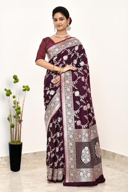 Naaritva India Phool Vine Woven Saree With Running Blouse 