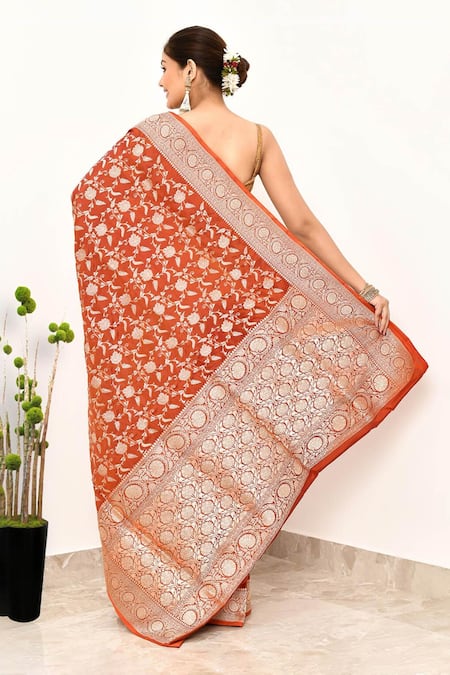 Naaritva India Jaal Zari Woven Banarasi Saree With Running Blouse 
