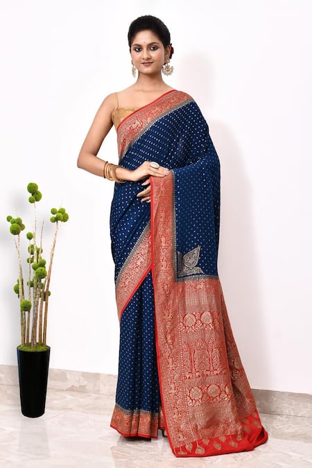 Naaritva India Animal Border Zari Woven Saree With Running Blouse Piece 