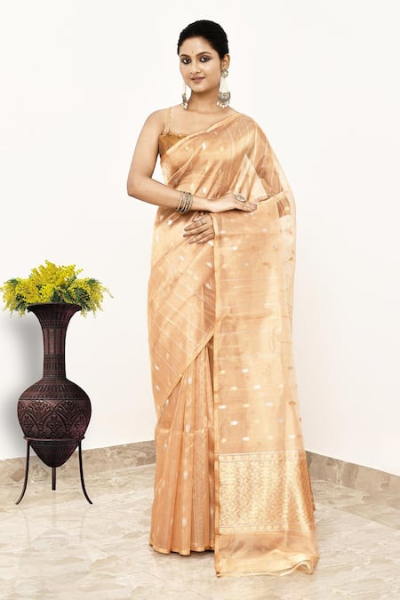 Naaritva India Geometric Stripe Woven Saree With Running Blouse 