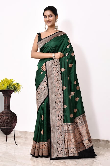 Naaritva India Lotus Border Woven Saree With Running Blouse 