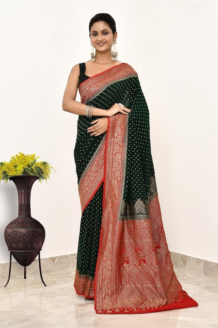 Naaritva India Flower Woven Saree With Running Blouse 