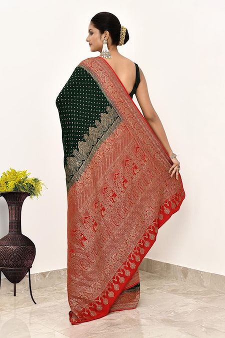 Naaritva India Flower Woven Banarasi Saree With Running Blouse 