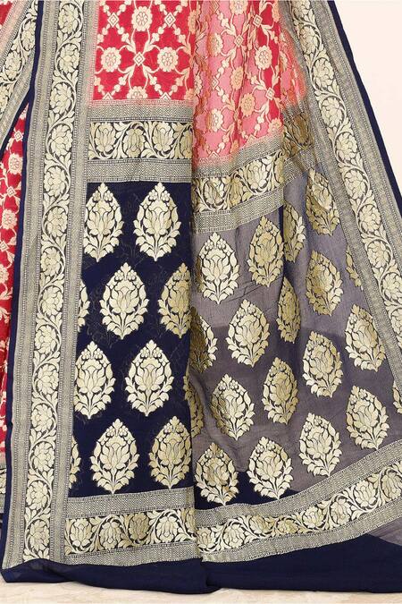 Naaritva India Red Handloom Cotton Embroidery Floral Pattern Banarasi Saree With Running Blouse Online at Aza Fashions Naaritva India_Red Handloom Cotton Embroidery Floral Pattern Banarasi Saree With Running Blouse _Online_at_Aza_Fashions