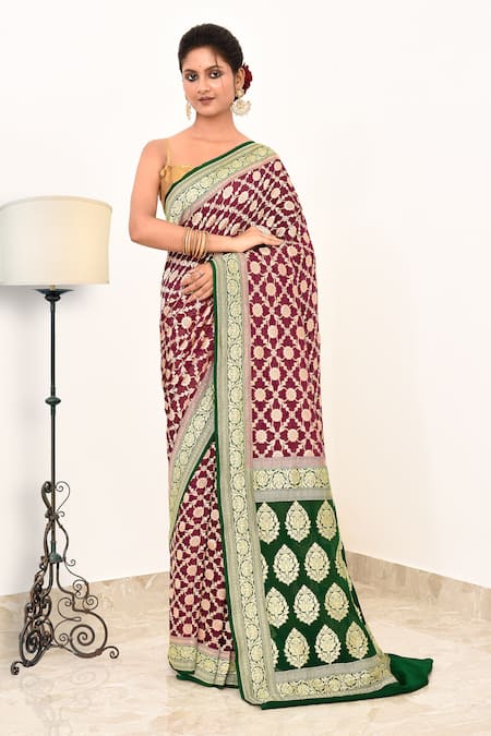 Naaritva India Floral Bloom Pattern Handwoven Saree With Running Blouse 