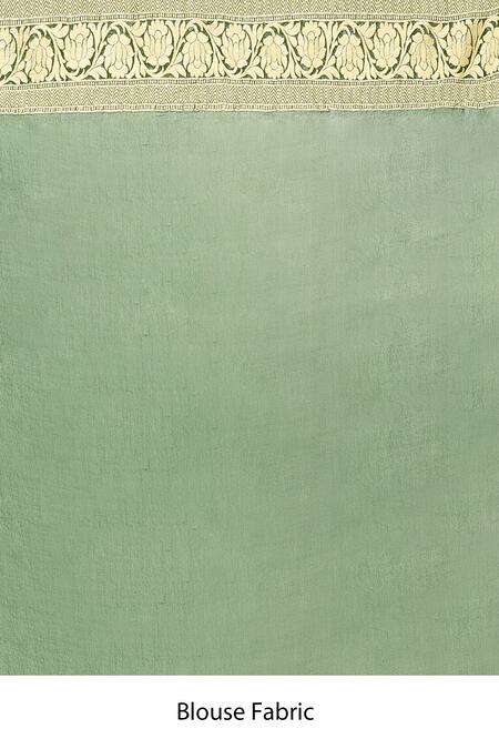 Naaritva India_Magenta Floral Bloom Pattern Handwoven Banarasi Saree With Running Blouse _Online_at_Aza_Fashions