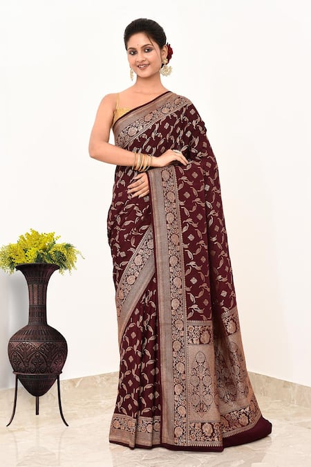 Naaritva India Floral Leaf Pattern Saree With Running Blouse 