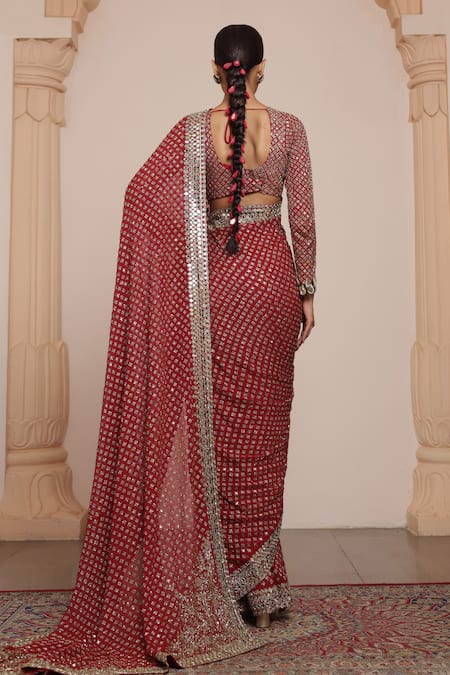 Shop Arpita Mehta Red Georgette Mirrors, Embroidery Scoop Neck Starlet Buti Saree With Blouse at Aza Fashions Shop_Arpita Mehta_Red Georgette Mirrors, Embroidery Scoop Neck Starlet Buti Saree With Blouse _at_Aza_Fashions