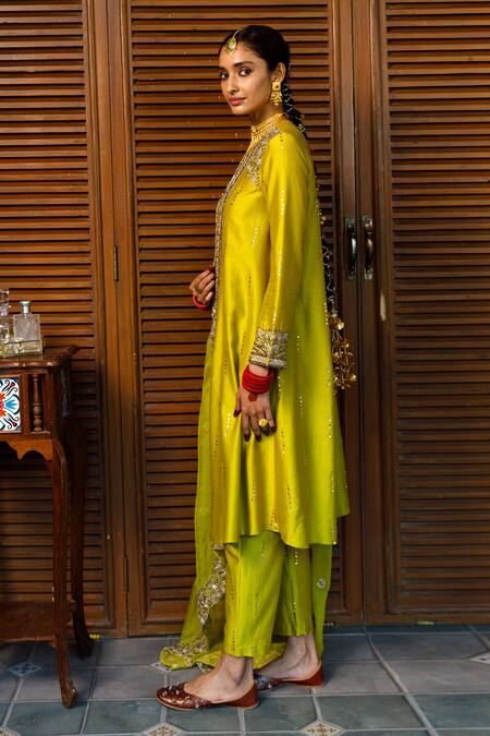 Payal Singhal_Green Organza, Muslin Mirrors Round Ruksaan Mukaish Embroidered A-line Kurta Set _Online_at_Aza_Fashions