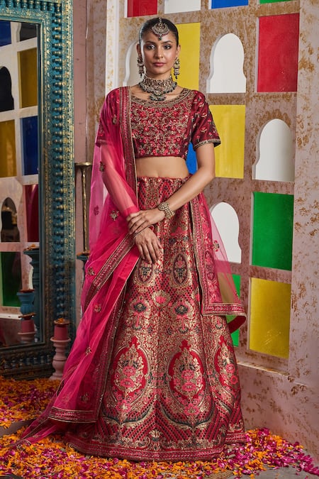 Tasuvure Indes Banarasi Begum Floral Jaal Woven Bridal Lehenga Set 