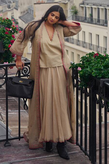 Punit Balana_Gold Silk Embroidery Scoop Neck Kasab And Resham Bloom Vine Cape & Skirt Set _at_Aza_Fashions