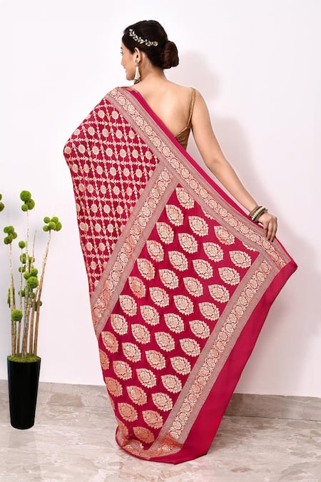 Naaritva India Rosa Jaal Woven Banarasi Saree With Running Blouse 