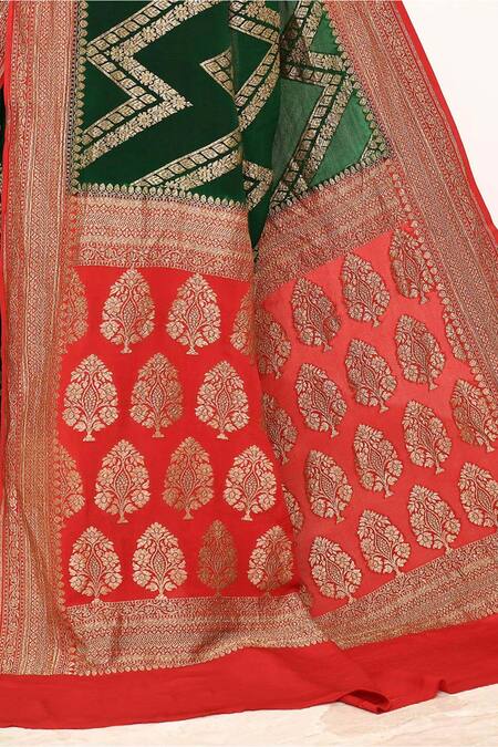 Shop Naaritva India Green Handloom Cotton Zari Woven Chevron Banarasi Saree With Running Blouse Online at Aza Fashions Shop_Naaritva India_Green Handloom Cotton Zari Woven Chevron Banarasi Saree With Running Blouse _Online_at_Aza_Fashions