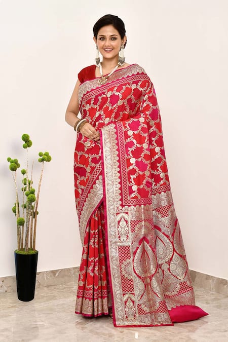 Naaritva India Bloom Garden Woven Saree With Running Blouse 