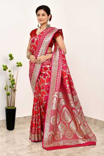 Naaritva Banaras Red Silk Zari Bloom Garden Woven Banarasi Saree With Running Blouse Online at Aza Fashions Naaritva Banaras_Red Silk Zari Bloom Garden Woven Banarasi Saree With Running Blouse _Online_at_Aza_Fashions