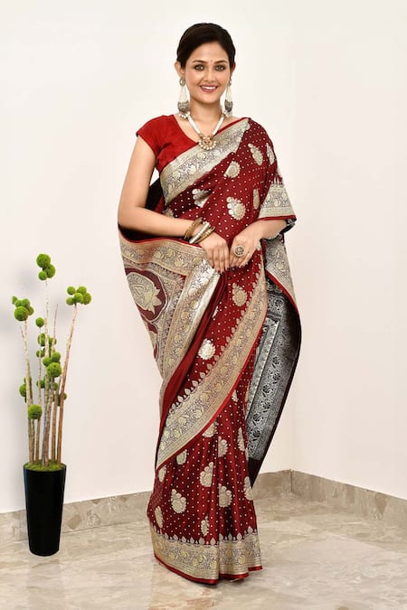 Naaritva India_Maroon Silk Zari Trellis Bloom Woven Banarasi Saree With Running Blouse _Online_at_Aza_Fashions