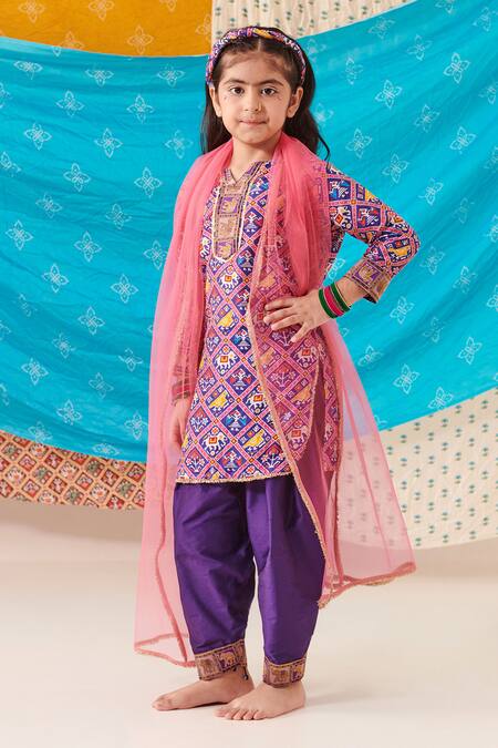 Cute Couture Purple Muslin Silk Print Mosaic Folklore Kurta Salwar Pant Set Online at Aza Fashions Cute Couture_Purple Muslin Silk Print Mosaic Folklore Kurta Salwar Pant Set _Online_at_Aza_Fashions