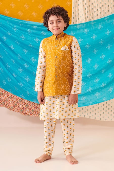 CUTE COUTURE Bloom Bandhani Print Bundi Kurta Set 