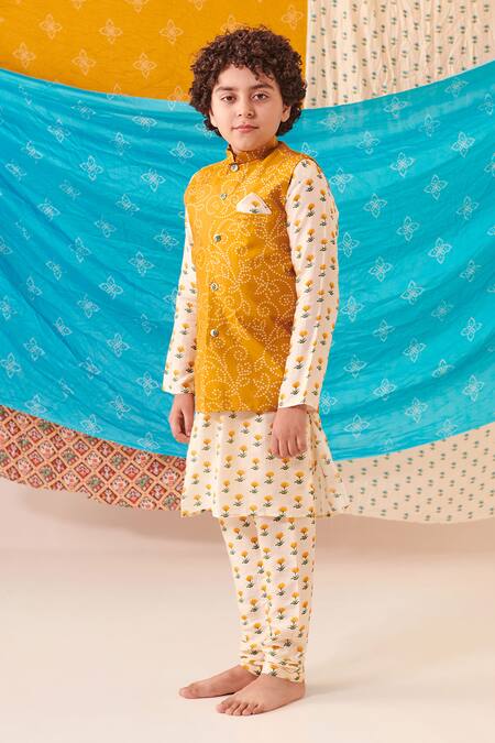 Buy Cute Couture Yellow Cotton, Muslin Embroidery Bloom Bandhani Print Bundi Kurta Set Online at Aza Fashions Buy_Cute Couture_Yellow Cotton, Muslin Embroidery Bloom Bandhani Print Bundi Kurta Set _Online_at_Aza_Fashions