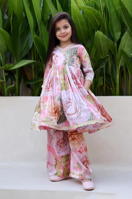 JANYAS CLOSET Floral Print Pleated Kurta With Pant 