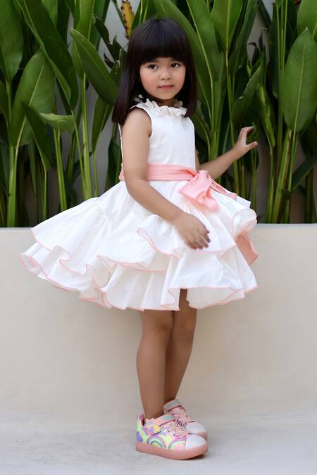 Shop Janyas Closet White Taffeta Silk Tiered Detailed Dress Online at Aza Fashions Shop_Janyas Closet_White Taffeta Silk Tiered Detailed Dress_Online_at_Aza_Fashions