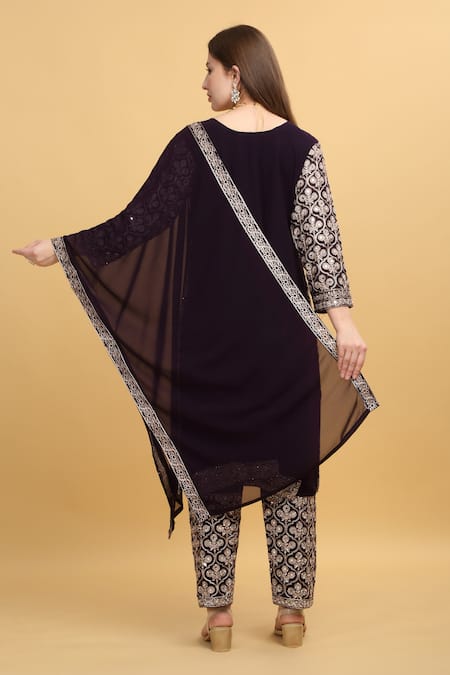 Aham-Vayam Meer Floral Embroidered Kurta Set 