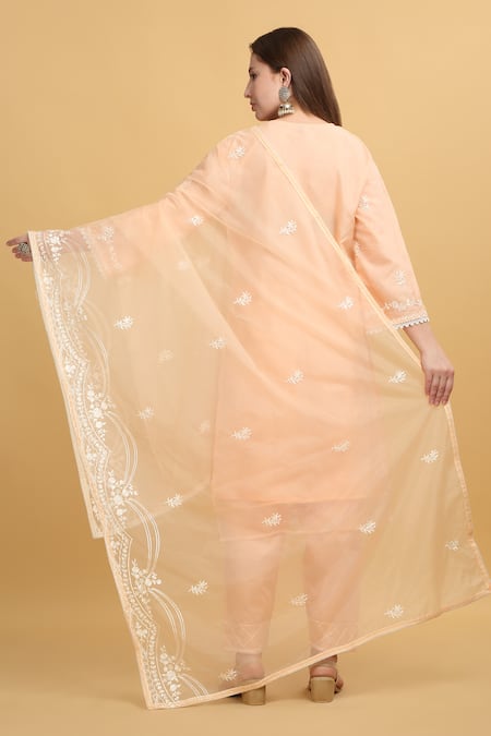 Aham-Vayam Mayuri Thread Work Kurta Pant Set 