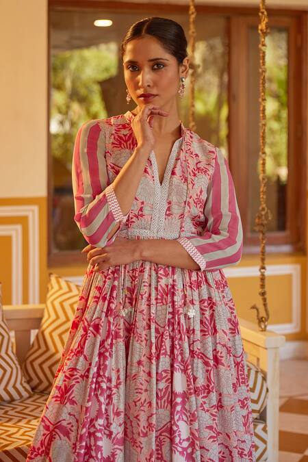 Kapraaaha_Pink Muslin Lace V-neck Floral Hand Block Print Dress _at_Aza_Fashions