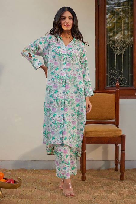 Kapraaaha Green Muslin Block Print Floral V Neck Tunic And Pant Co-ord Set 