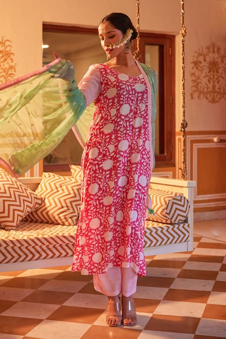 Shop_Kapraaaha_Pink Muslin Tassels Round Neck Floral Block Print Kurta Pant Set _Online_at_Aza_Fashions