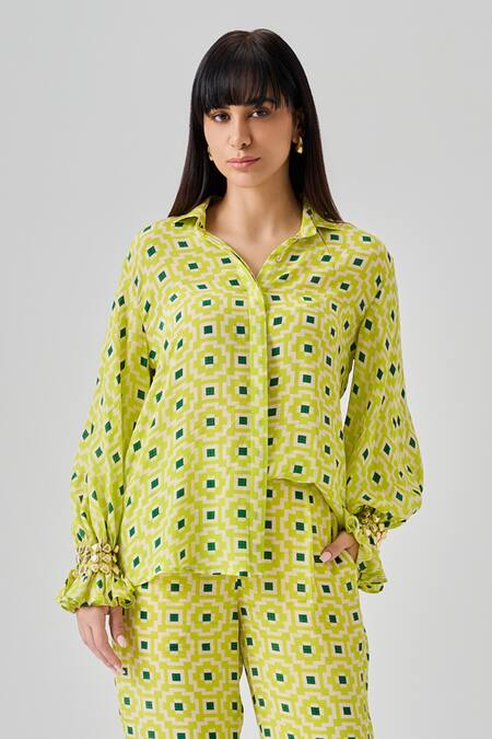 Neetiandmudita_Multi Color Crepe Printed Pixel Collar Dunes Shirt With Pant _Online_at_Aza_Fashions