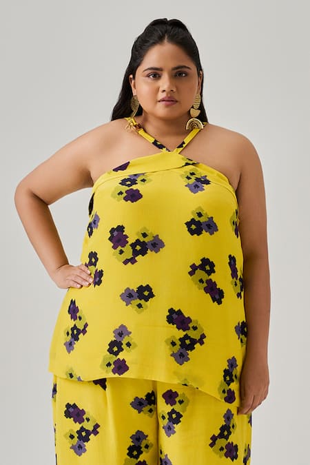 Neetiandmudita Yellow Crepe Halter Neck Lagoon Pixel Floral Print Top With Pant Online at Aza Fashions Neetiandmudita_Yellow Crepe Halter Neck Lagoon Pixel Floral Print Top With Pant _Online_at_Aza_Fashions