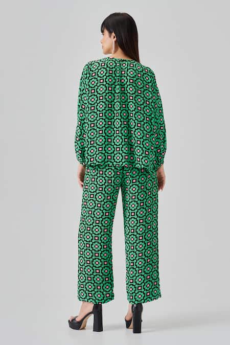 Neetiandmudita Peek-A-Boo Pixel Print Top With Pant 