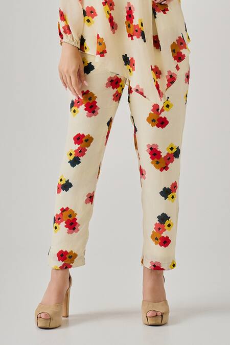 Buy_Neetiandmudita_Ivory Crepe Off-shoulder Pixel Edge Floral Print Top With Pant _Online_at_Aza_Fashions