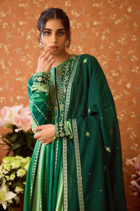 Shop Shyam Narayan Prasad Green Organza, Brocade Embroidery Round Neck Phool Vine Anarkali Set Online at Aza Fashions Shop_Shyam Narayan Prasad_Green Organza, Brocade Embroidery Round Neck Phool Vine Anarkali Set _Online_at_Aza_Fashions