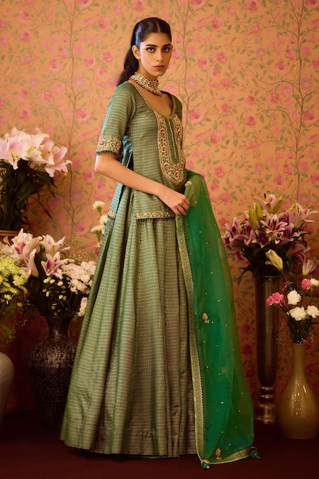 Shyam Narayan Prasad Green Organza, Viscose Zari, Embroidery, Gul Jaal Zardozi Kurti And Lehenga Set at Aza Fashions Shyam Narayan Prasad_Green Organza, Viscose Zari, Embroidery, Gul Jaal Zardozi Kurti And Lehenga Set _at_Aza_Fashions
